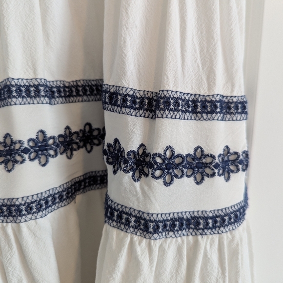 ❌SOLD❌Ivy City Co Santorini Dress - Picture 7 of 9